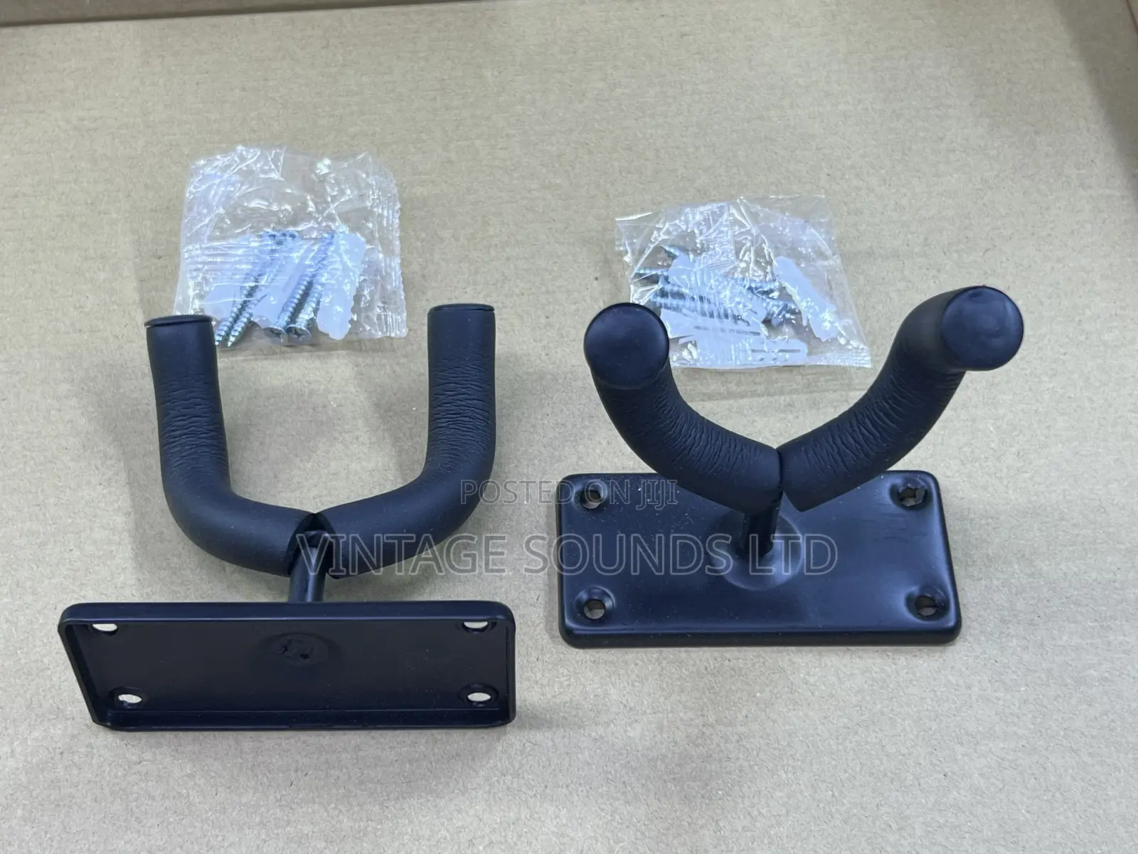 Metallic Guitar Holder With 4 Screws