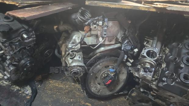 Nv350 Nissan Complete Engine - thumbnail 2