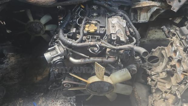 Nv350 Nissan Complete Engine - thumbnail 3