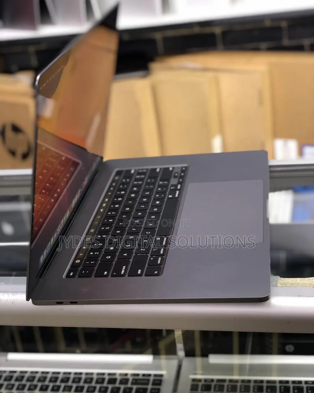 Laptop Apple MacBook Pro 2019 16GB Intel Core I7 SSD 512GB