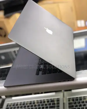 Laptop Apple MacBook Pro 2019 16GB Intel Core I7 SSD 512GB