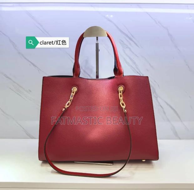 Beautiful Color Handbag - thumbnail 2