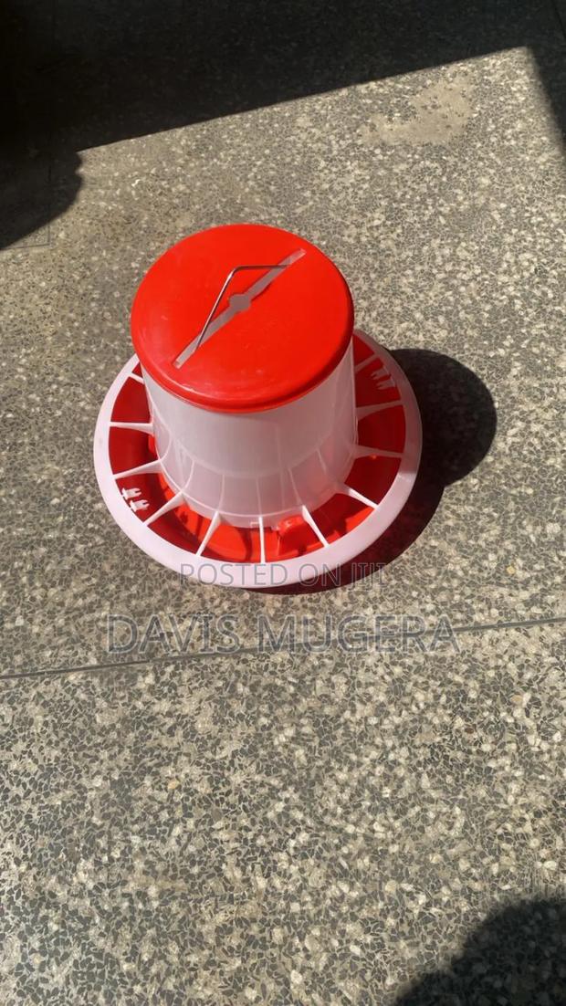 10kg Manual Plastic Chicken Feeder - thumbnail 3