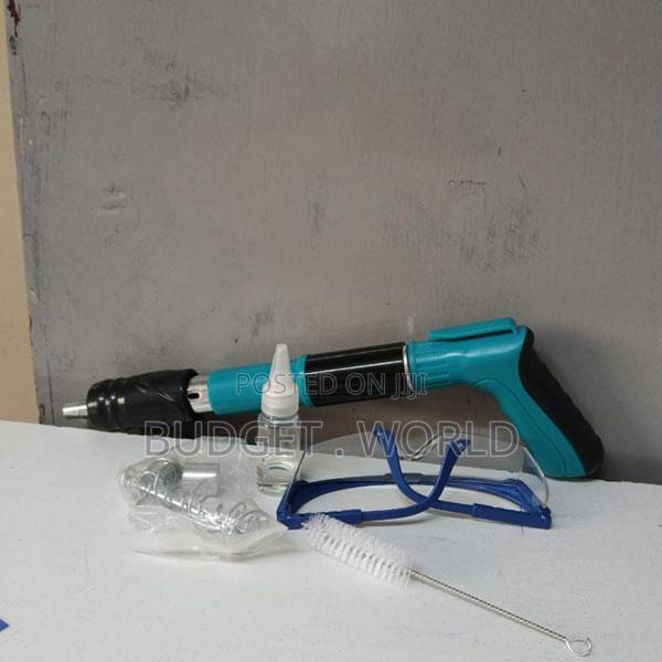 Heavy Duty Mini Portable Nail Shooting Machine With 200 Nail