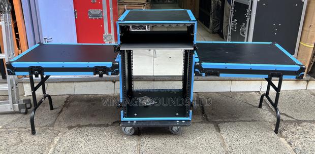 12 Units Rack /Flight Case For Amplifiers/ Audio Equipment - main view