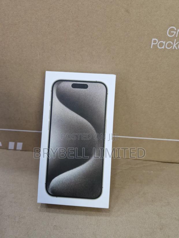 New Apple iPhone 15 Pro Max 256 GB Black - main view