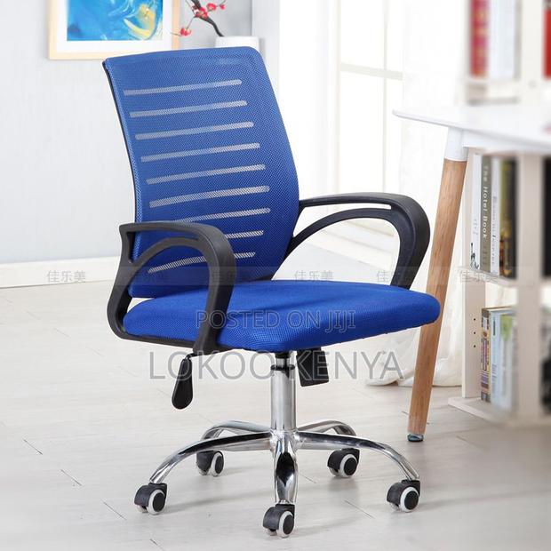 Office Chair : Red Office Chair With Breathable Mesh - thumbnail 4