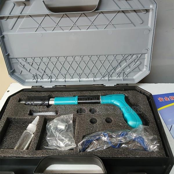 Steel Nail Gun Manual Light High Efficiency Nail Fixer Guns