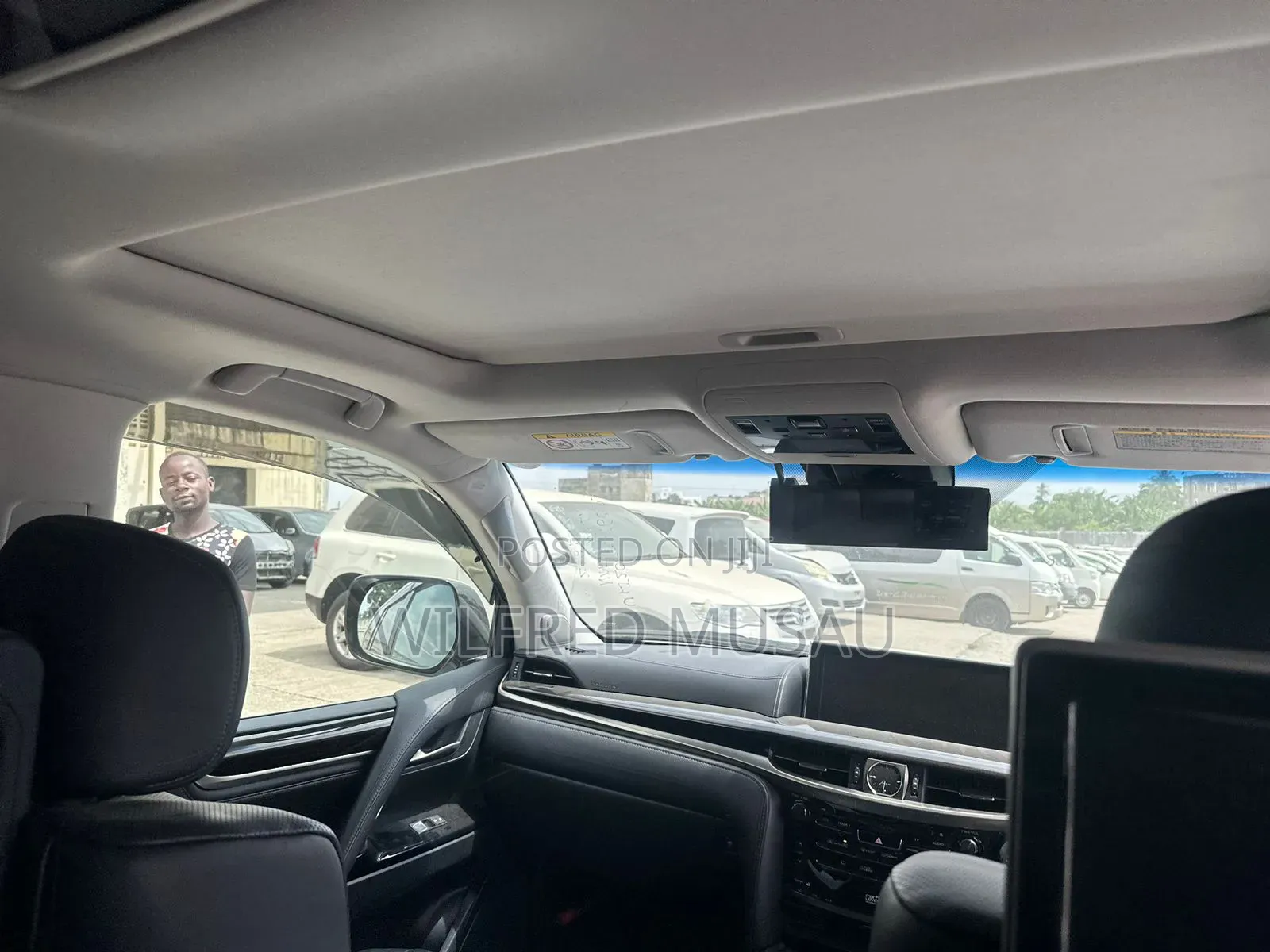 Lexus LX 570 AWD 2016 White