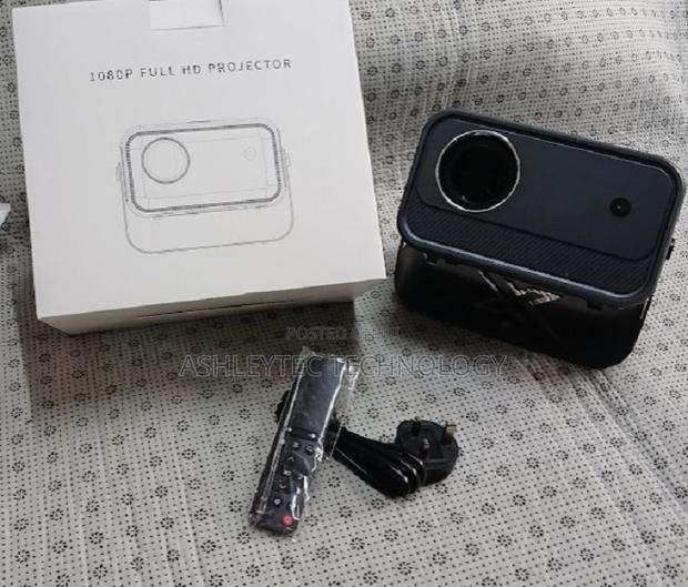 Smart Hy900 Projector Android 13.0 With Built-in Apps - thumbnail 3
