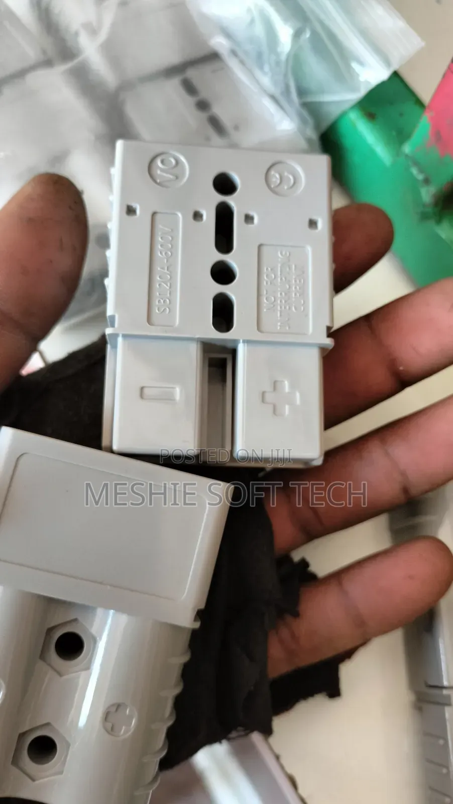 Handerson Connectors