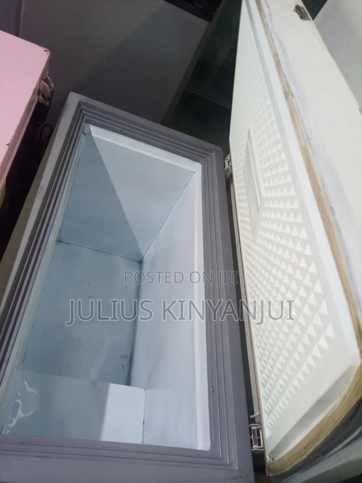 Average Size Chest Freezer 250l