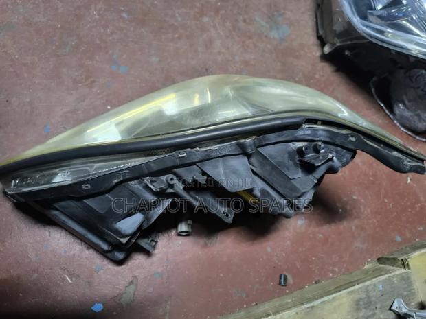 Harrier 240 (2008-2012) Headlight Available - thumbnail 2