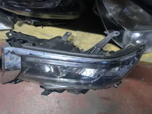 Land Cruiser Prado V8 Xenon Headlight