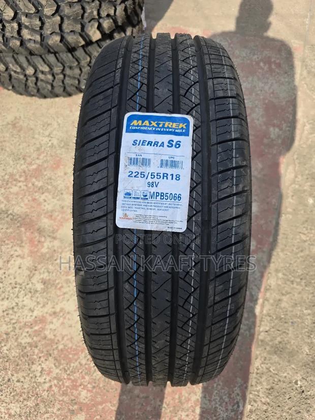 225/55r18 Maxtrek Tyre