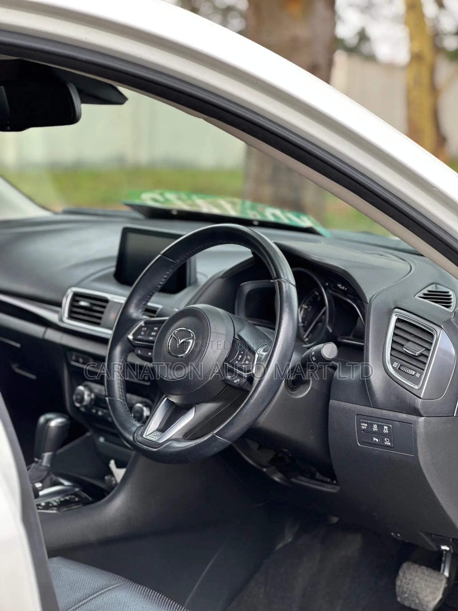 Mazda Axela 2018 White