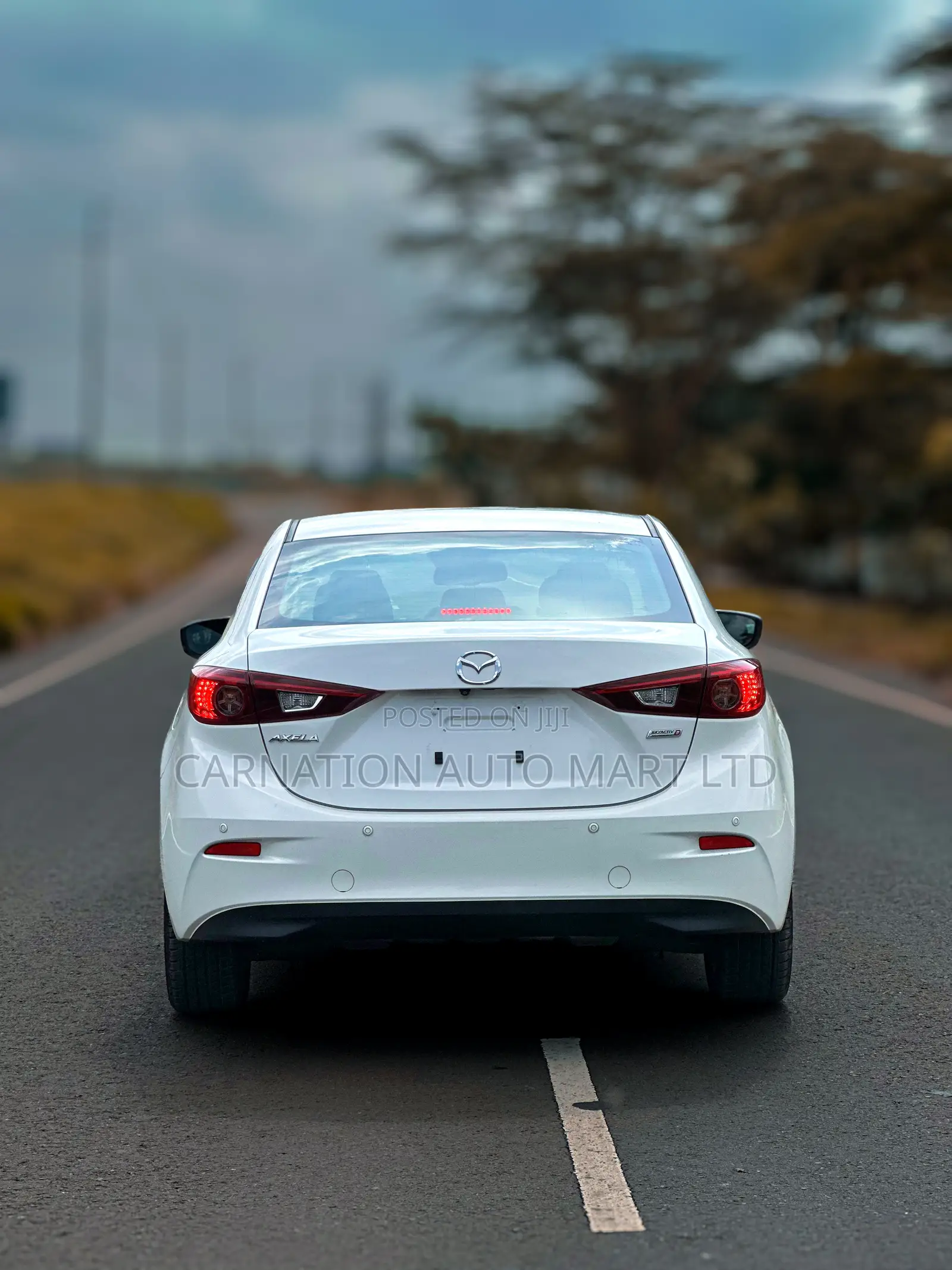 Mazda Axela 2018 White