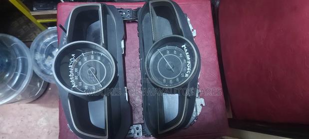 Dashboard Clock Mazda Axela