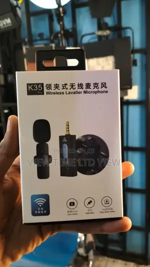  Dual Mic Wireless Lavalier Microphone