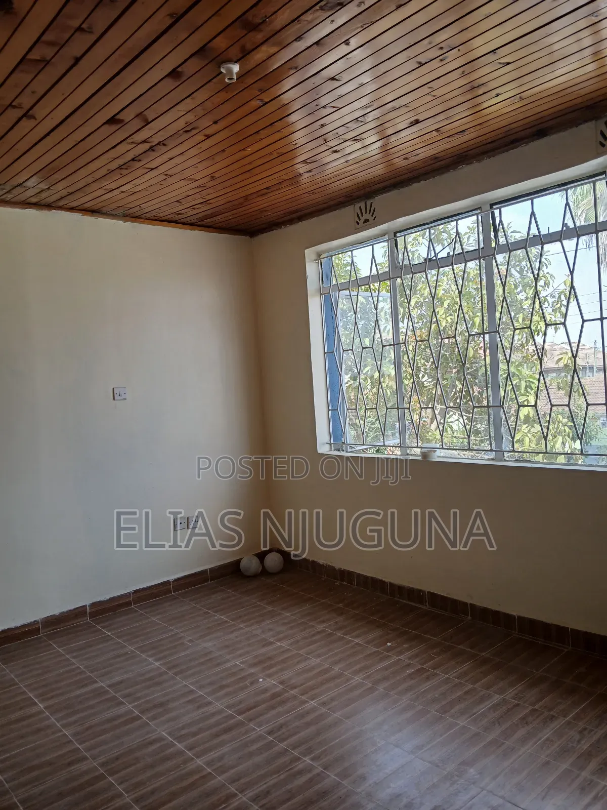 5bdrm Maisonette in Donholm for rent