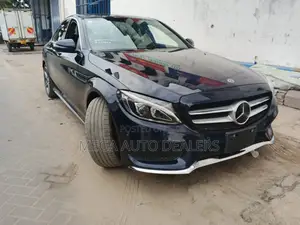 Mercedes-Benz C180 2018 Blue