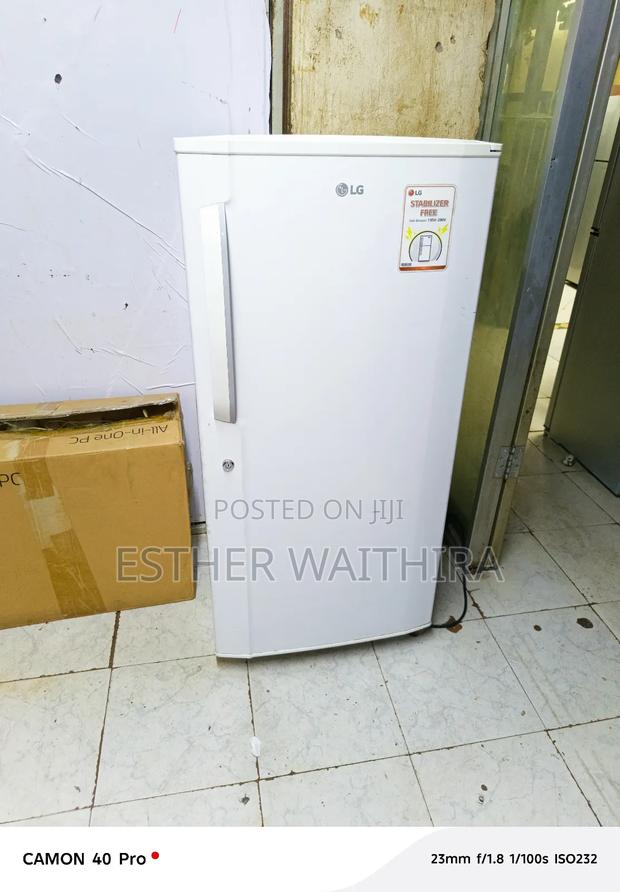 Super Lg Fridge (180litres)