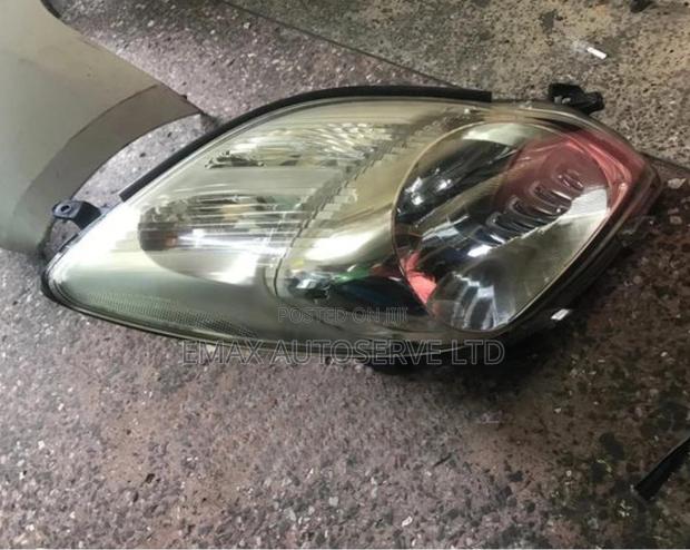 Toyota Vitz 2008 Xenon Headlight Ex Japan