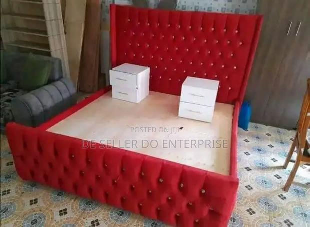 Red Chesterfield Bed 5*6 With 2 Sidedrawers