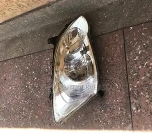 Toyota Run X Headlight (Tear Drop)