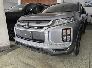 Mitsubishi RVR 2020 Silver