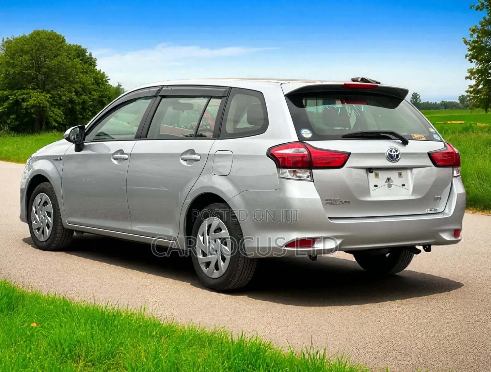 Toyota Corolla Fielder 2018 Silver