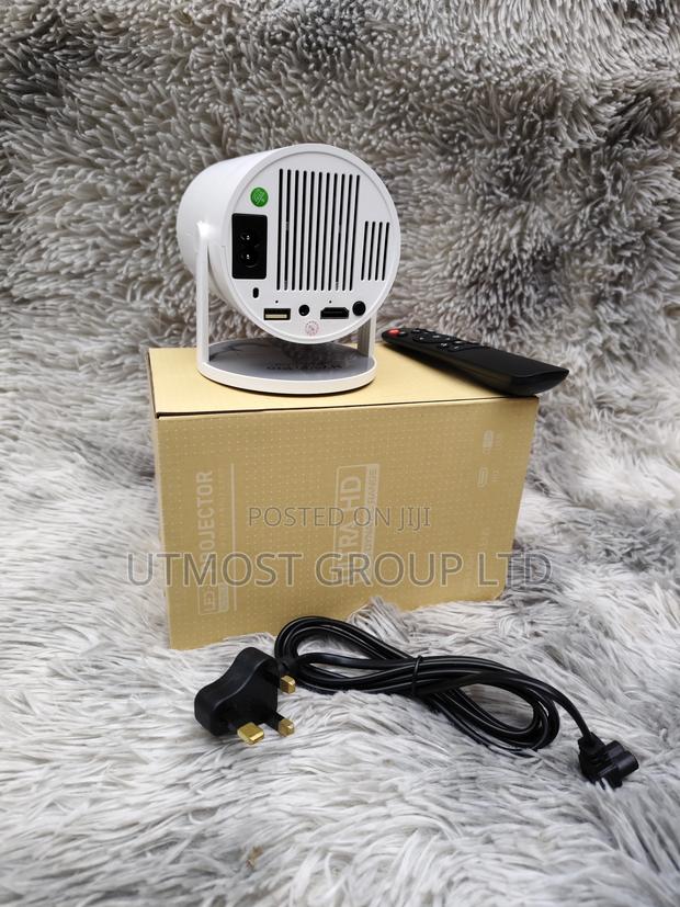 Hy300 Pro – Wifi, Android, and Portable Design - main view