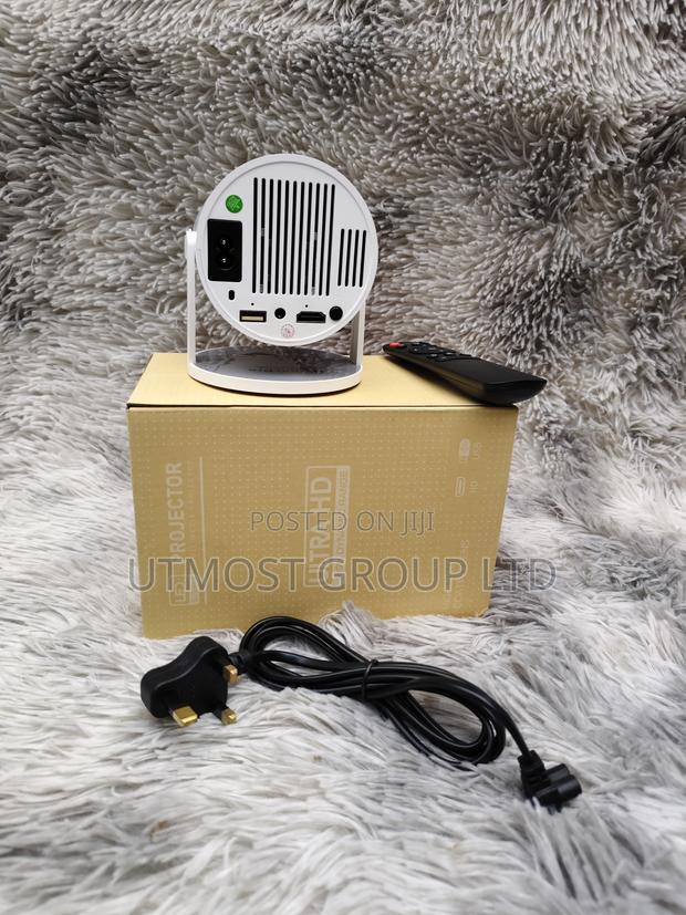 Hy300 Pro – Pocket Projector With Big Power - main view