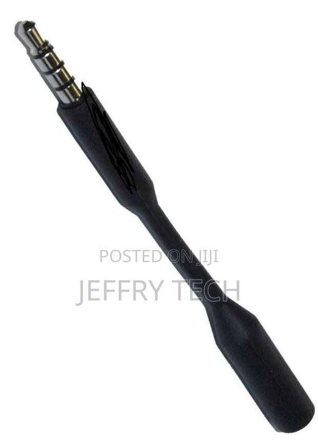 3.5mm 4 Conductor TRRS Male to Female Port Flexible Adapter