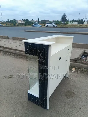 Reception Desk With Display Area 