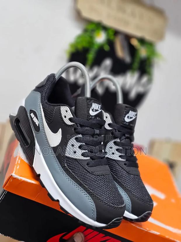 Unisex Nike Airmax 90 Sneakers