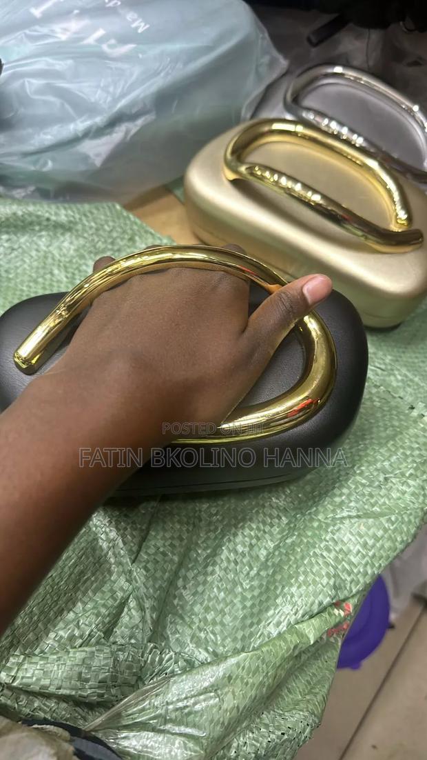 Simple Hand Clutch Bag - thumbnail 5