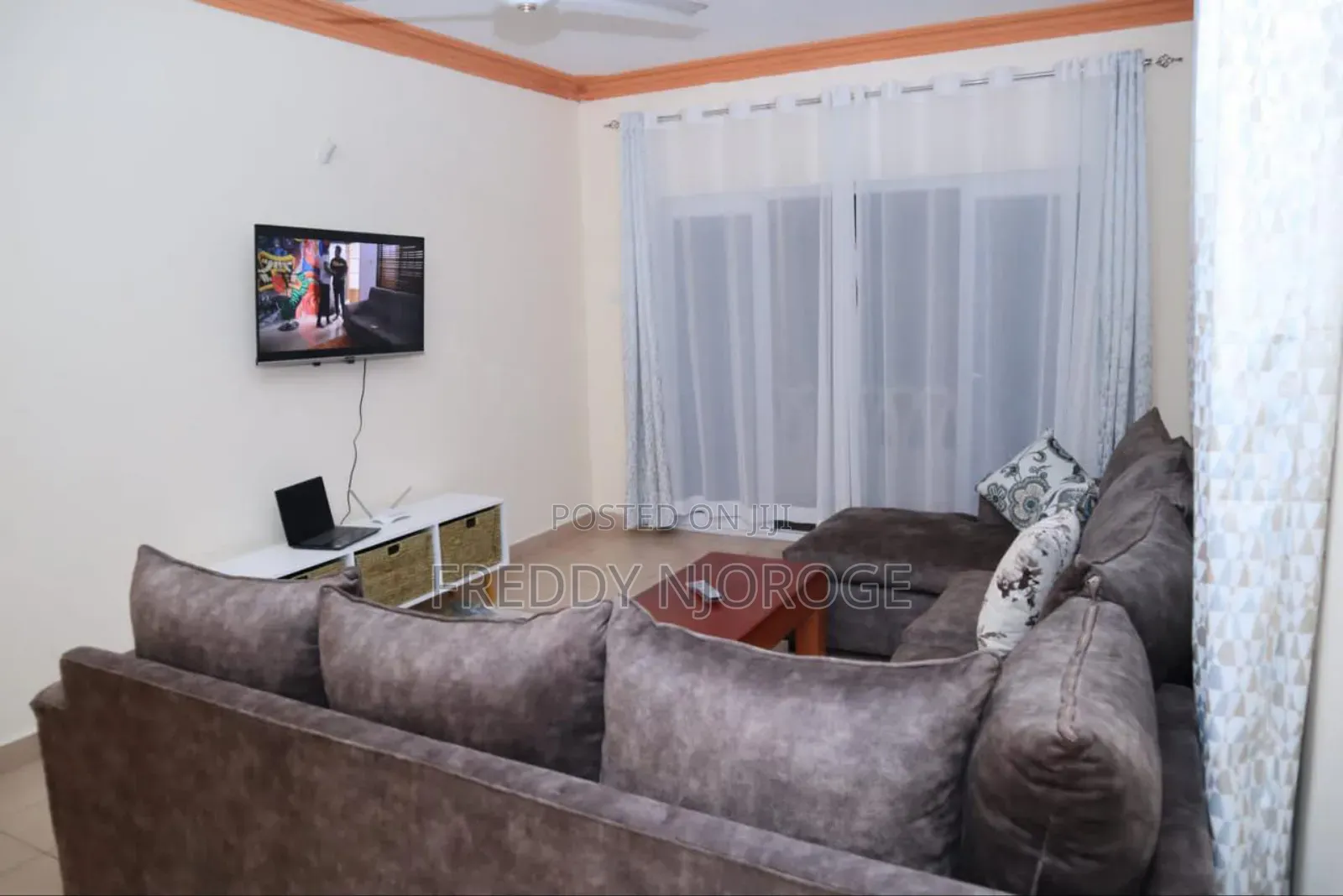 Executive Fully Furnished 3 Bedroom Unit With Pool Gym.