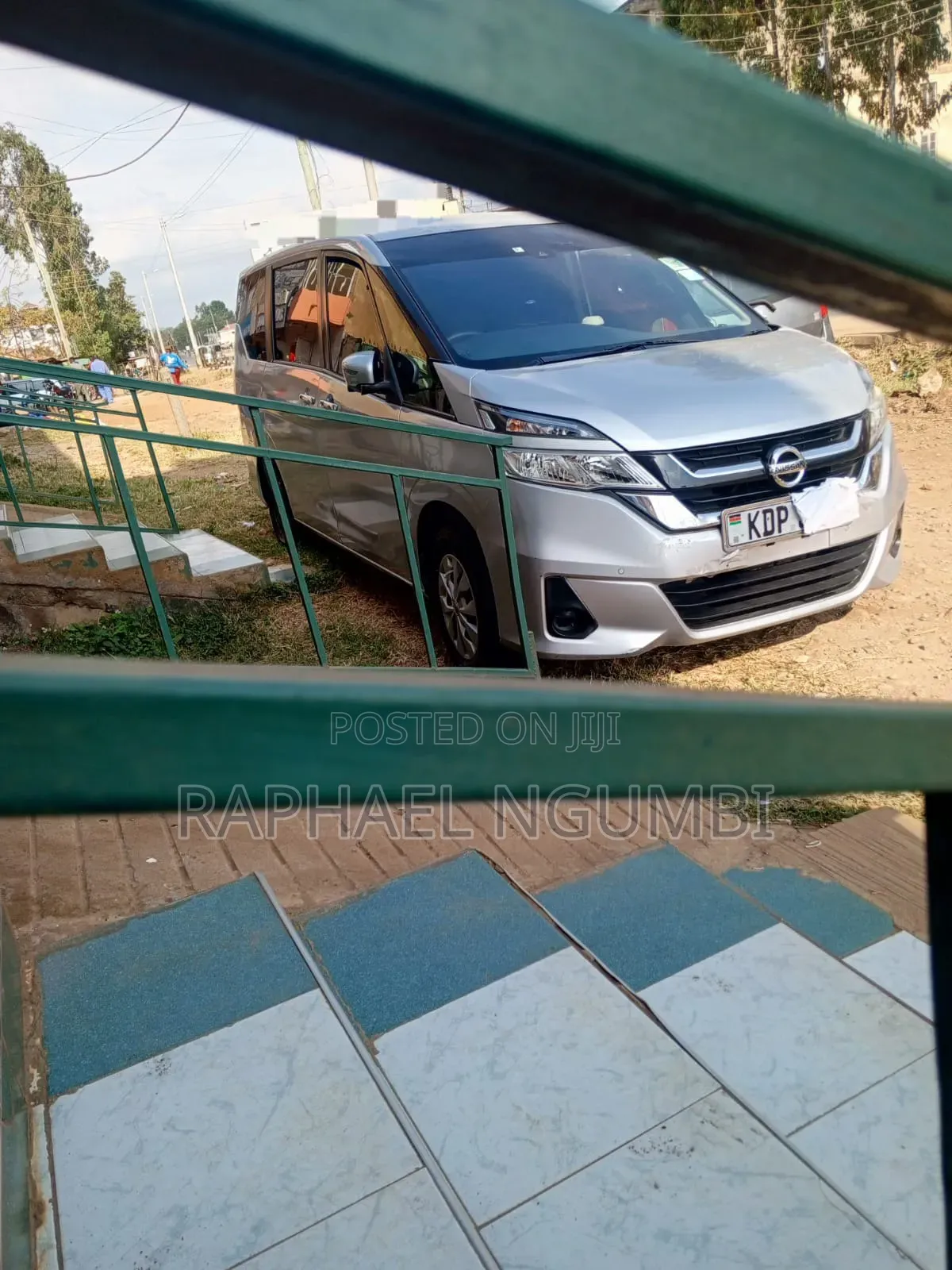 New Nissan Serena 2017 Silver