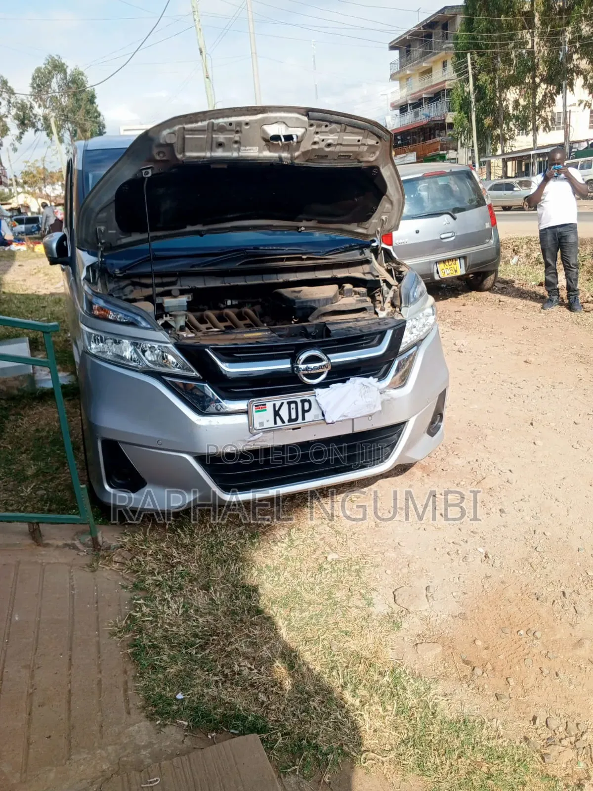 New Nissan Serena 2017 Silver