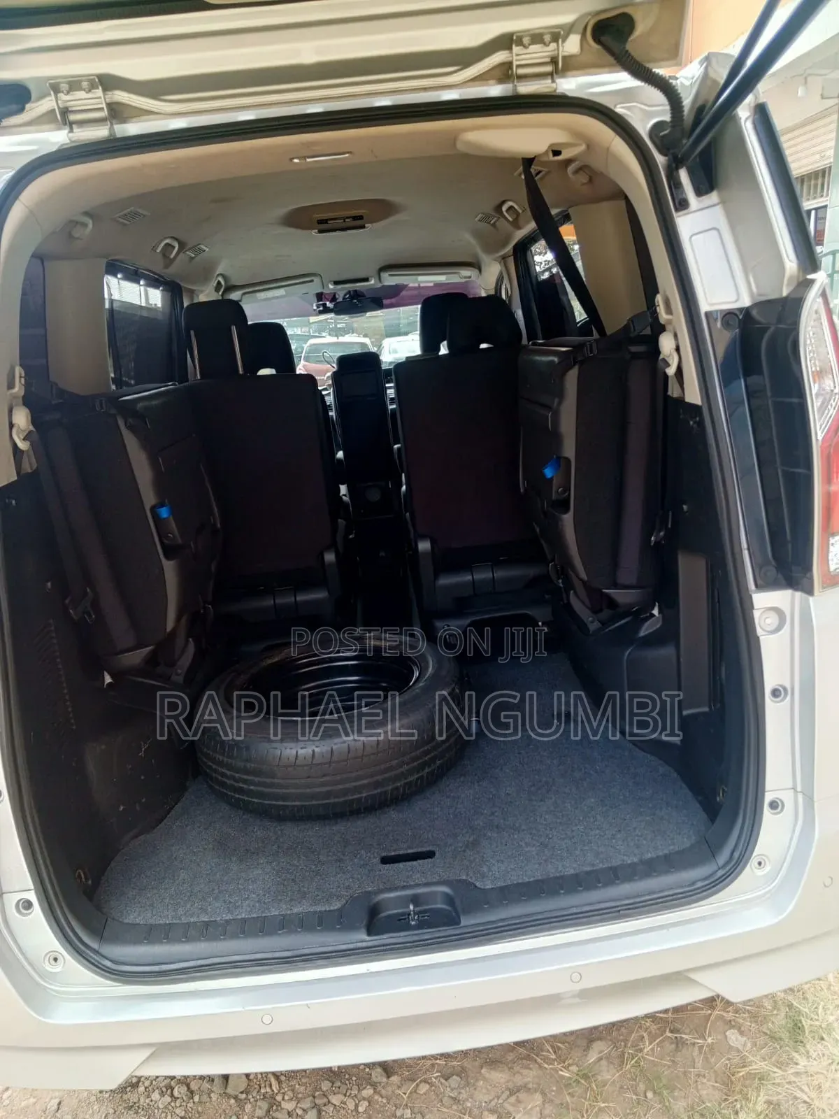 New Nissan Serena 2017 Silver
