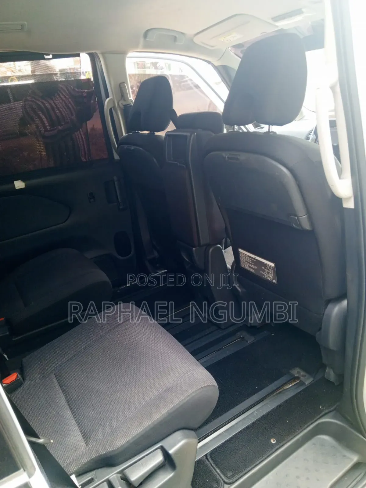 New Nissan Serena 2017 Silver