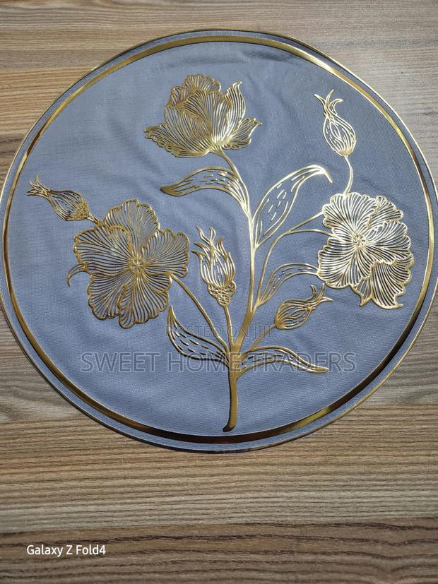 Round Table Mat - main view