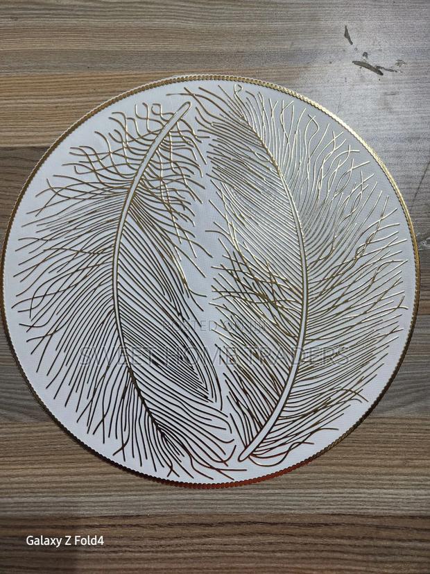 Classy Table Mat - main view