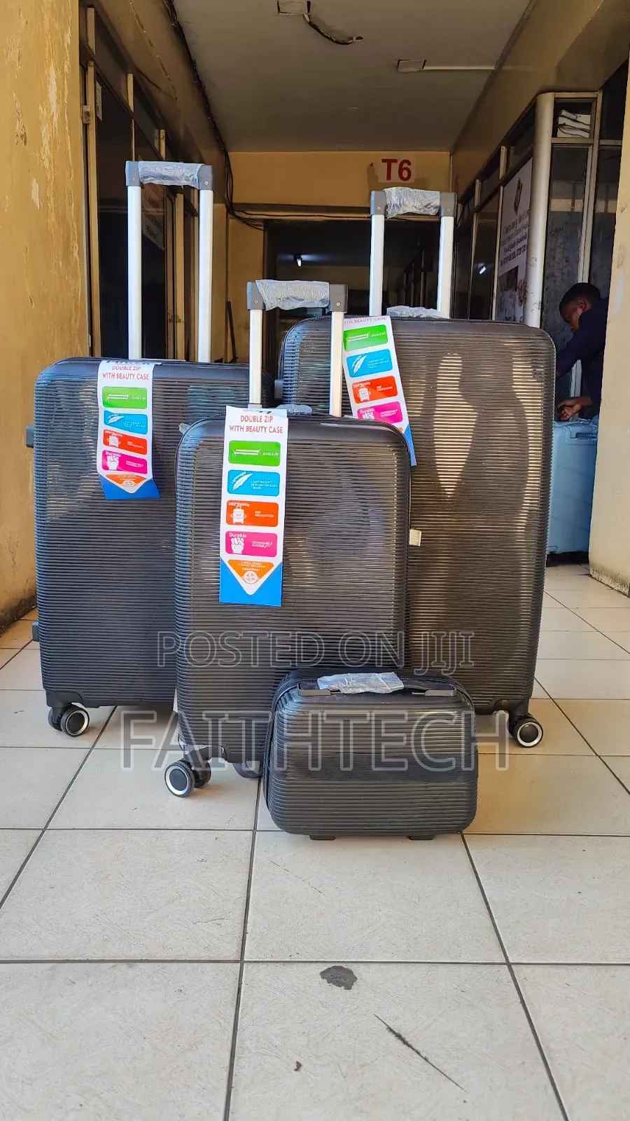 *4 N 1 Luxurious Unbreakable Pp Suitcase*