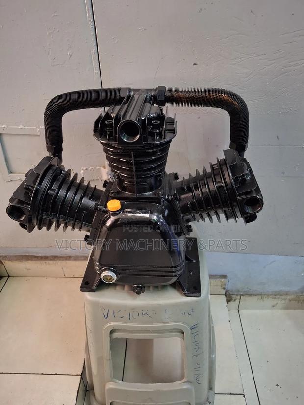 3 Piston 500l Compressor Head - main view