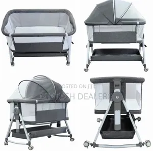 Baby Co Sleeper Bassinet With Rocking Wheel and Mosquito Net