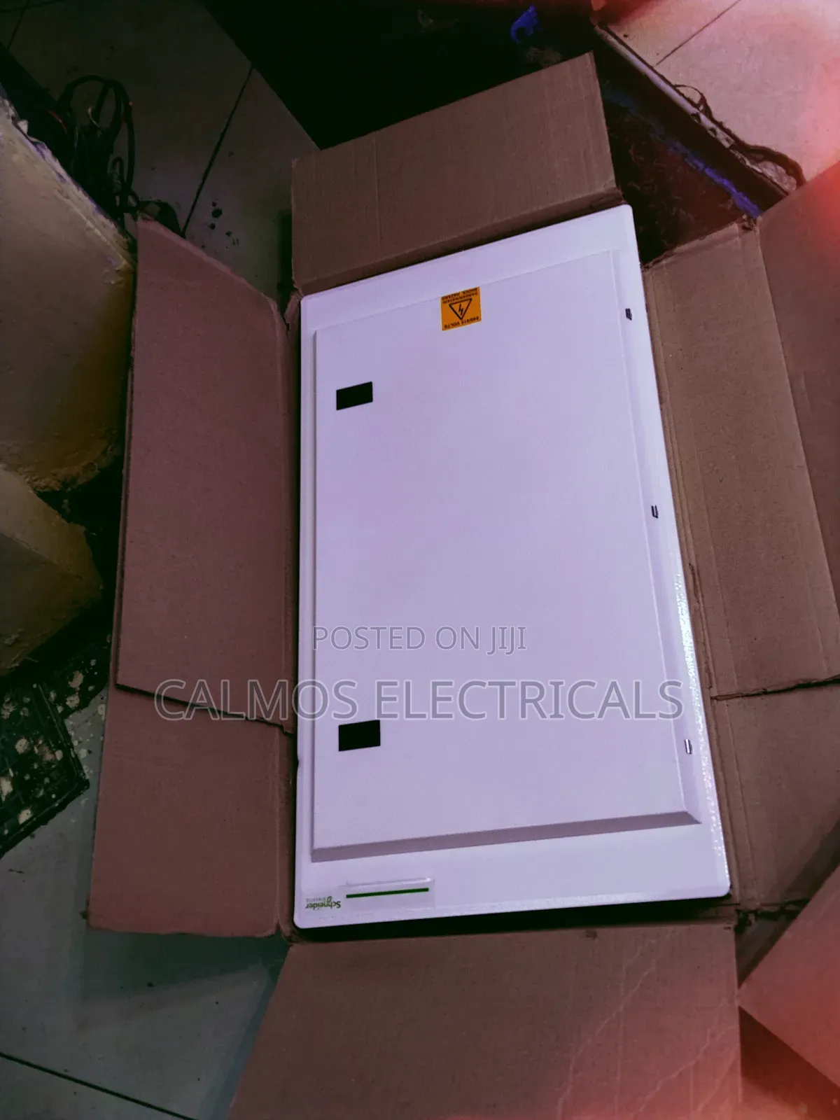 Schneider Distribution Board 16ways