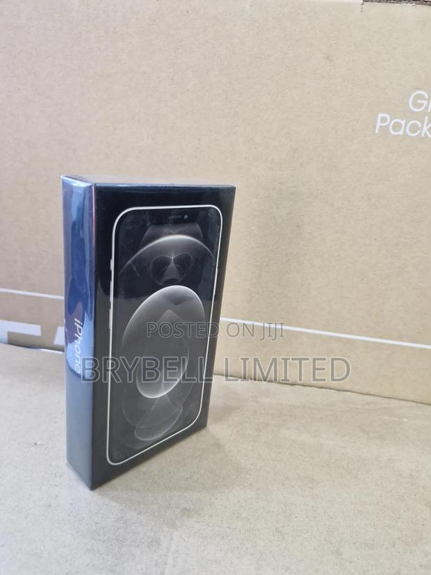 New Apple iPhone 12 256 GB Black - thumbnail 2