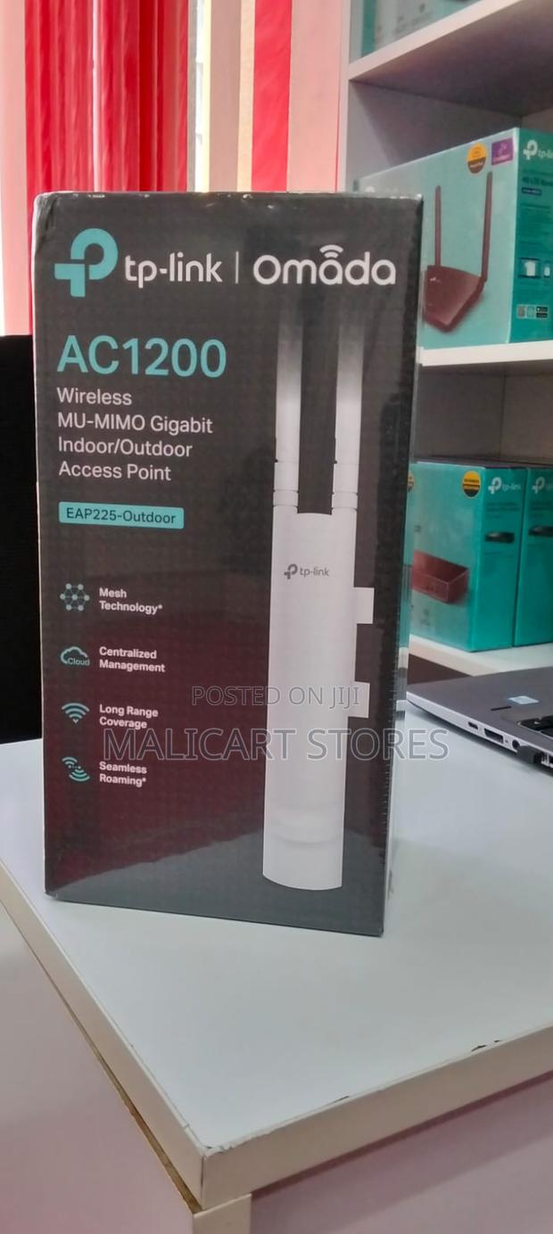 Tp-Link Ac1200 Wireless Gigabit Eap225 Outdoor Access Point - main view